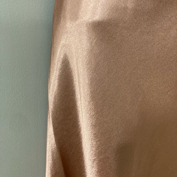 NWT Molly Bracken Satin Midi Skirt in Old Pink - Picture 6 of 8